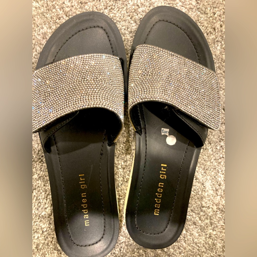 Madden Girl Sandles